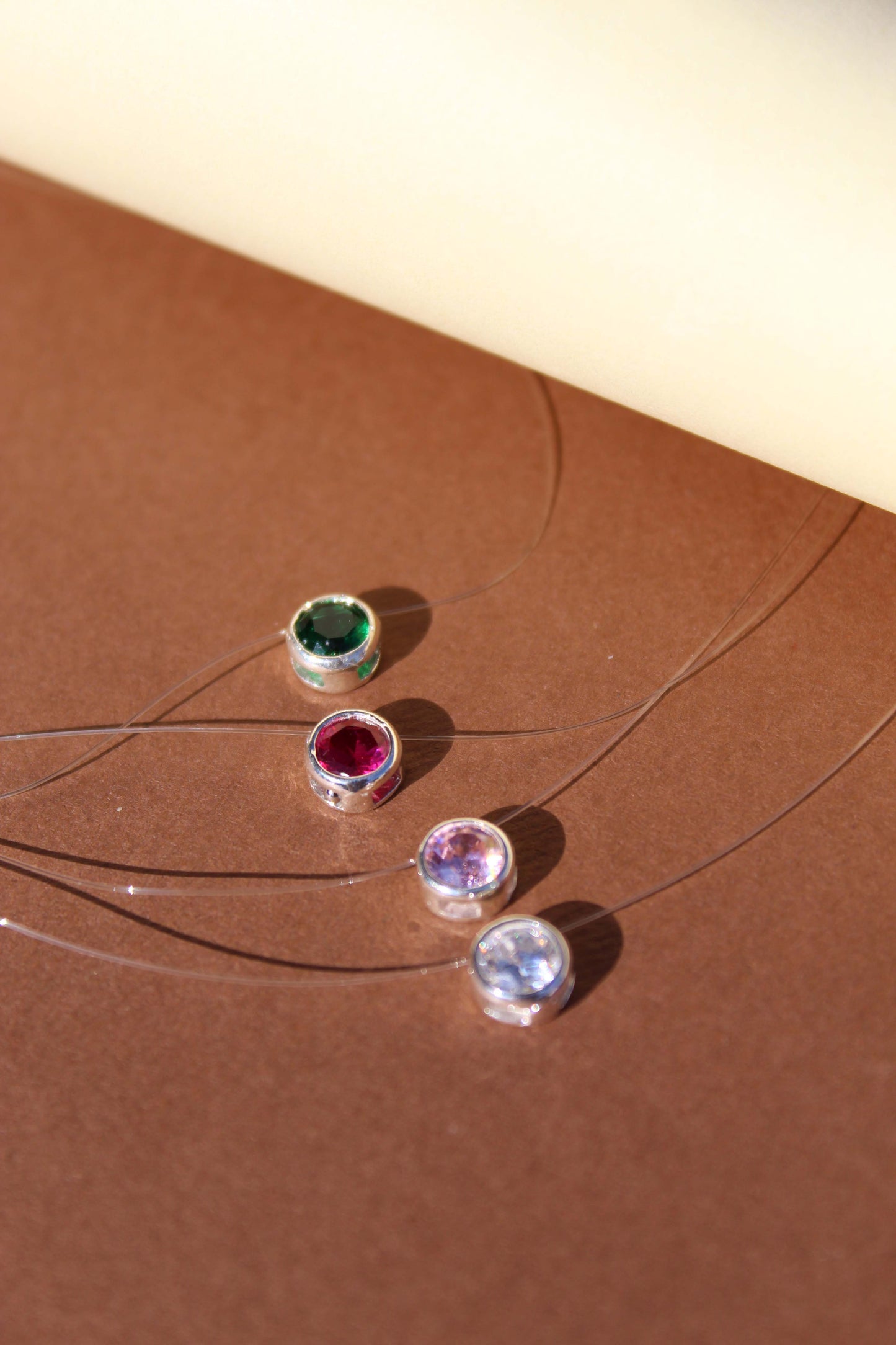 Halskette - Transparenter Faden mit Zirkon - Amoneli