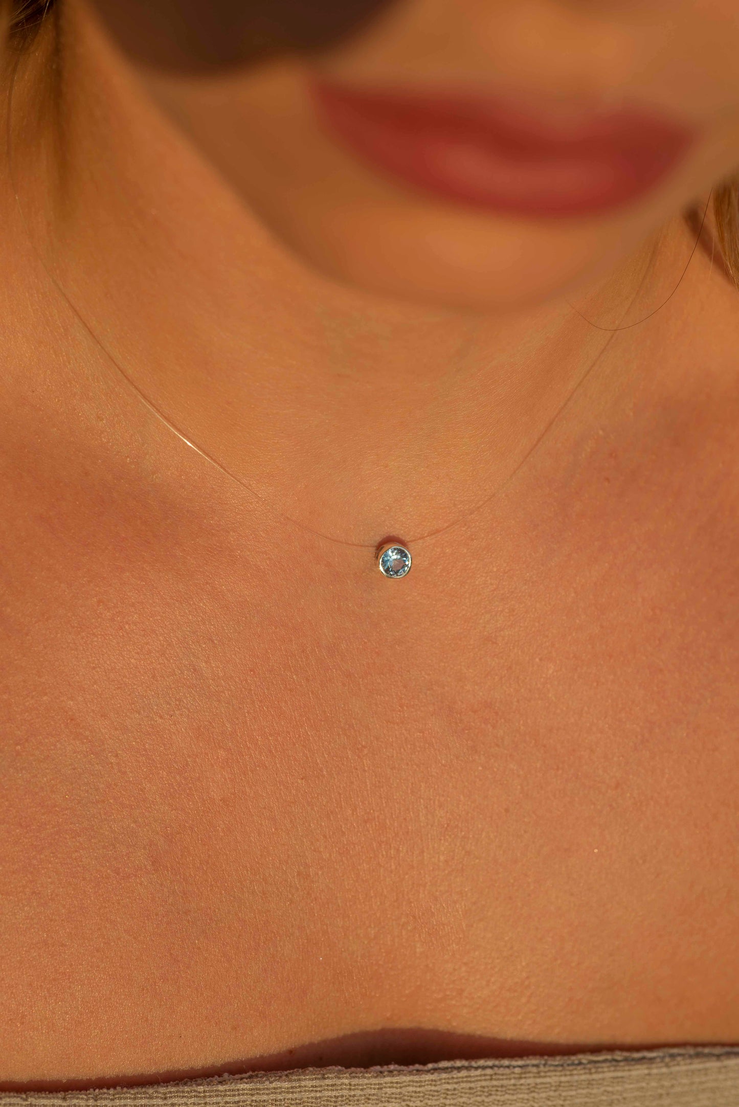 Halskette - Transparenter Faden mit Zirkon - Amoneli